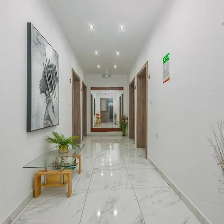 Luxury With A Swimming Pool Turanj, Biograd - 18216 Vila Sveti Filip i Jakov