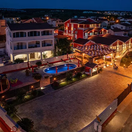 Luxury With A Swimming Pool Turanj, Biograd - 18216 Vila Sveti Filip i Jakov