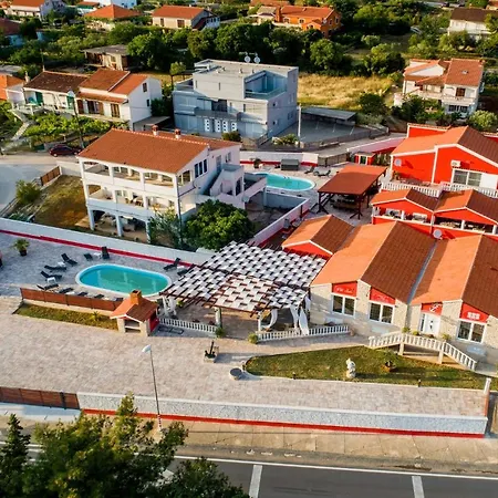 Luxury With A Swimming Pool Turanj, Biograd - 18216 *