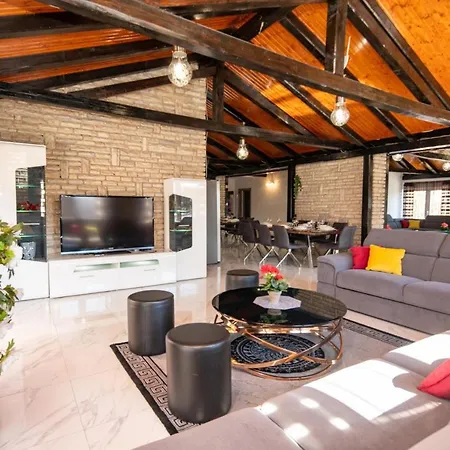 Villa Luxury With A Swimming Pool Turanj, Biograd - 18216 Sveti Filip i Jakov