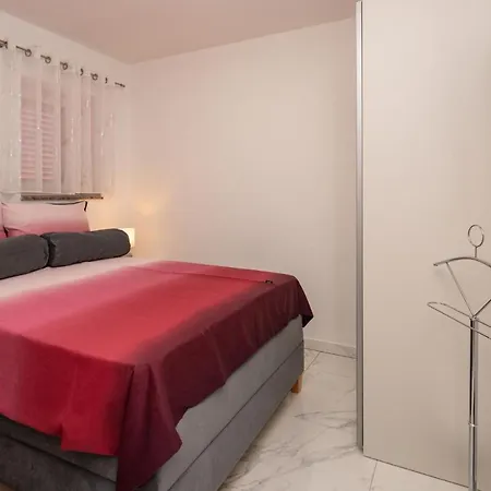 Luxury With A Swimming Pool Turanj, Biograd - 18216 Villa Sveti Filip i Jakov