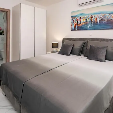 Luxury With A Swimming Pool Turanj, Biograd - 18216 Villa *