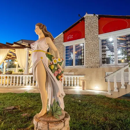 Luxury With A Swimming Pool Turanj, Biograd - 18216 *