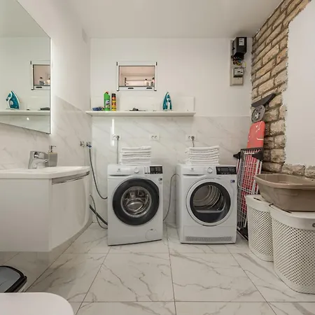 Luxury With A Swimming Pool Turanj, Biograd - 18216 Villa