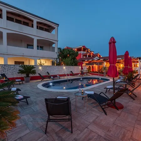 Luxury With A Swimming Pool Turanj, Biograd - 18216