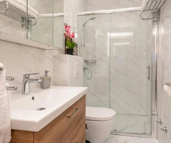 Luxury With A Swimming Pool Turanj, Biograd - 18216 Villa *