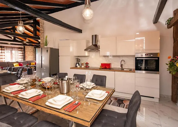 Vila Luxury With A Swimming Pool Turanj, Biograd - 18216 Sveti Filip i Jakov