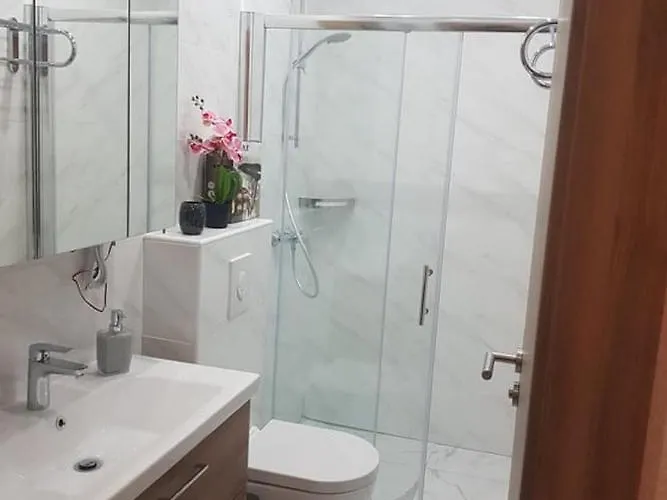 Vila Luxury With A Swimming Pool Turanj, Biograd - 18216 Sveti Filip i Jakov