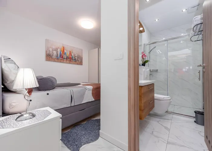 Luxury With A Swimming Pool Turanj, Biograd - 18216 Villa Sveti Filip i Jakov