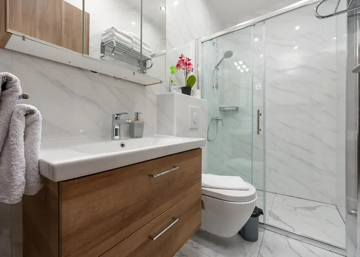 Luxury With A Swimming Pool Turanj, Biograd - 18216 Sveti Filip i Jakov