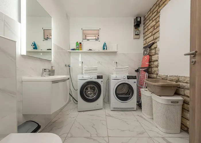 Luxury With A Swimming Pool Turanj, Biograd - 18216 Villa